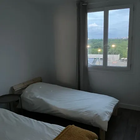 Logement Spacieux A 15Min De Paris - Free Parking - Free Wifi Pantin Exterior photo