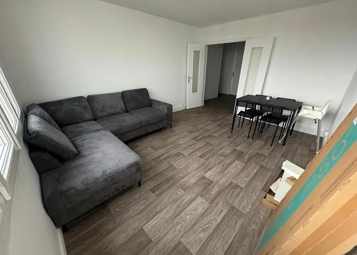 Logement Spacieux A 15Min De Paris - Free Parking - Free Wifi
